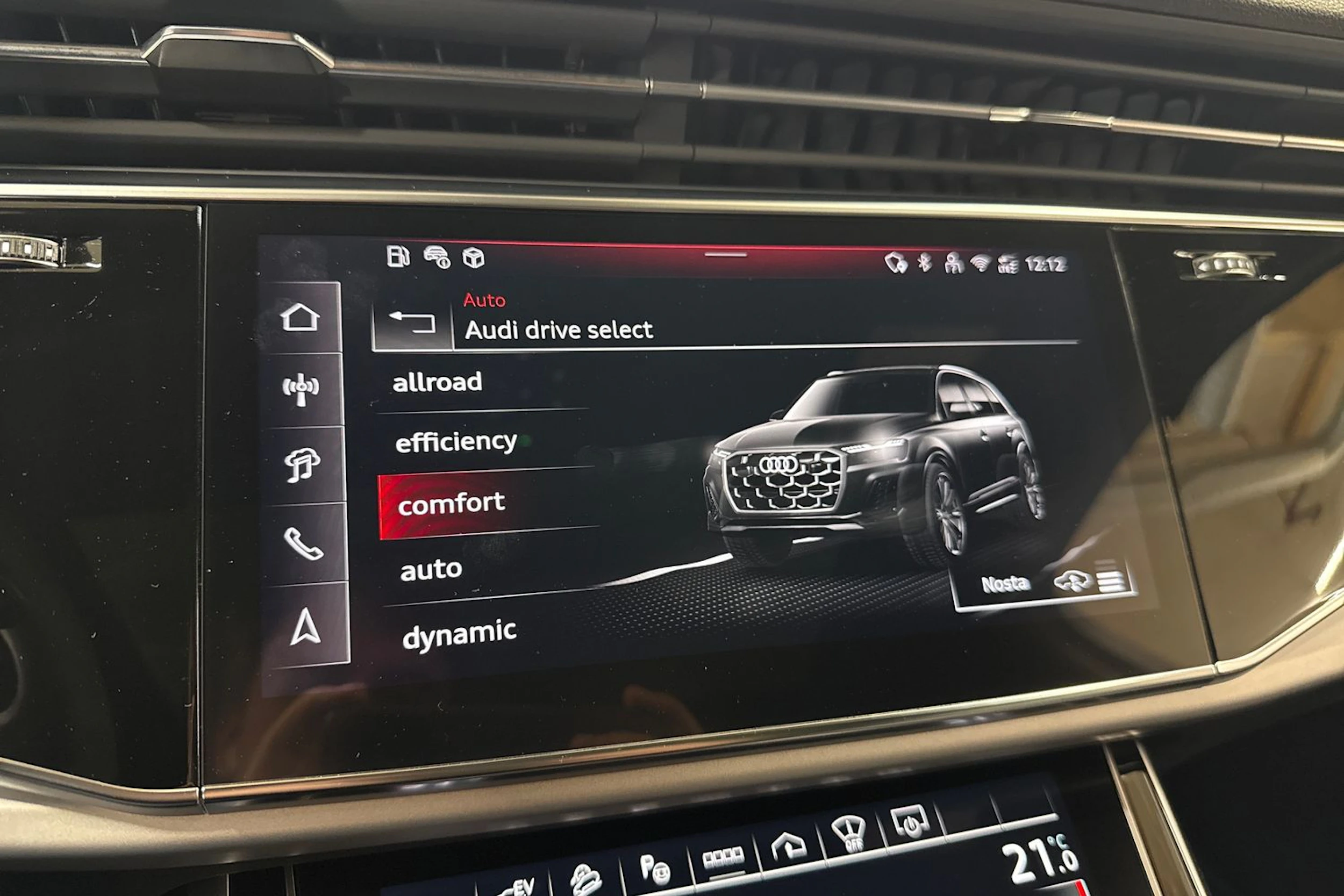 valkoinen Audi Q7 2025 kuva 20.
