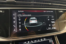 valkoinen Audi Q7 2025 kuva 22.