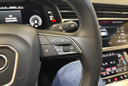 valkoinen Audi Q7 2025 kuva 25.