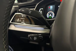 valkoinen Audi Q7 2025 kuva 26.