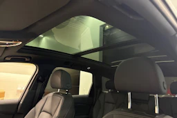 valkoinen Audi Q7 2025 kuva 31.