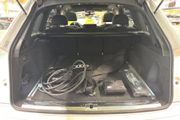 valkoinen Audi Q7 2025 kuva 32.