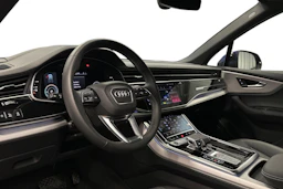 sininen Audi Q7 2025 kuva 6.