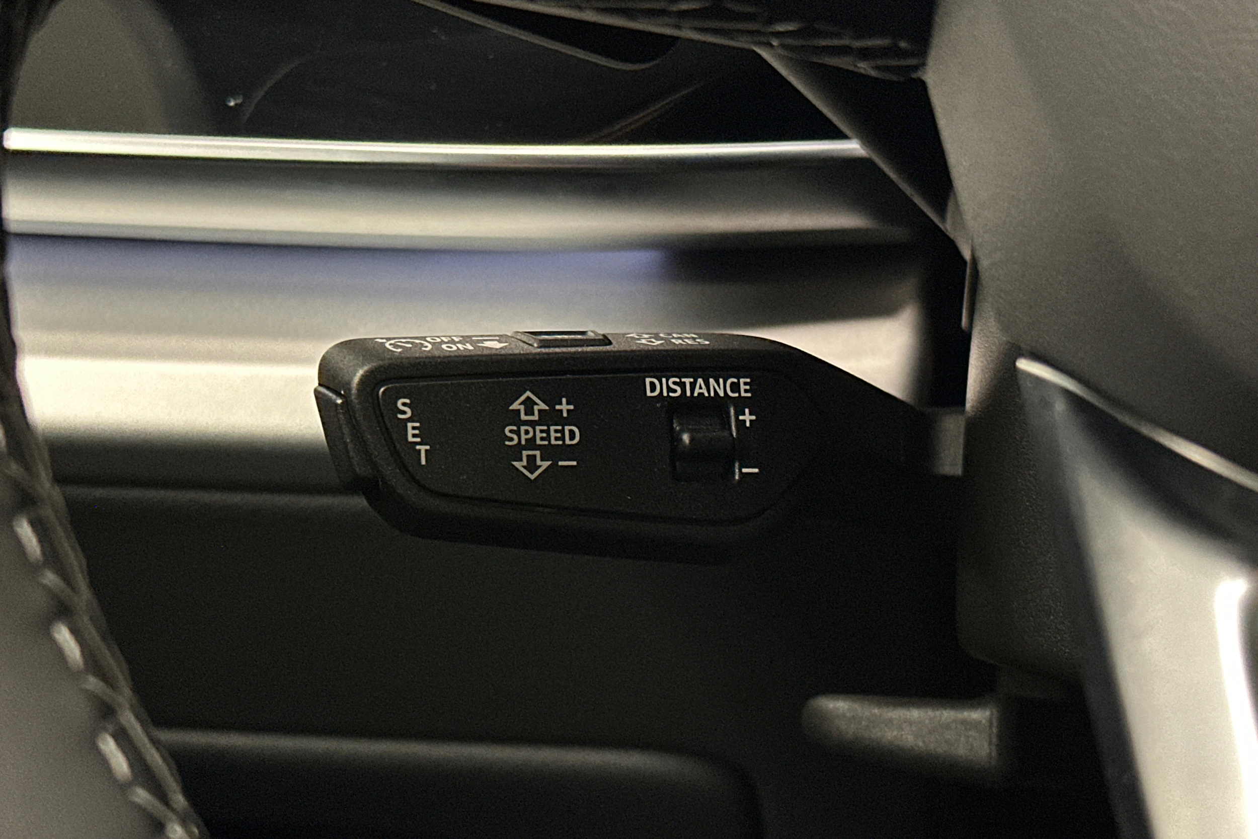 sininen Audi Q7 2025 kuva 22.