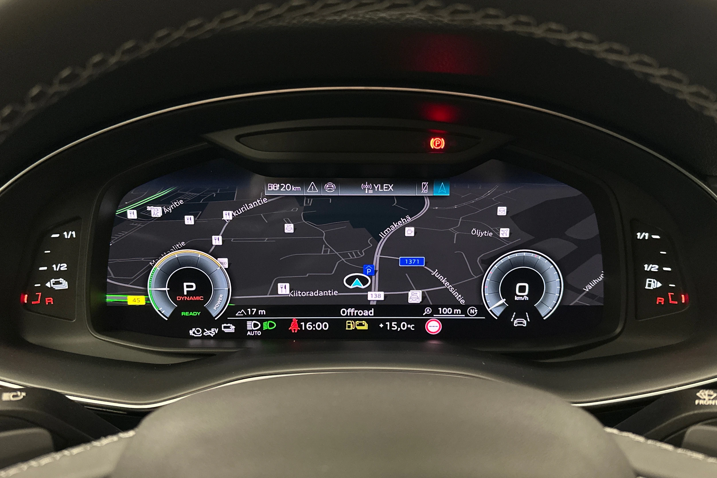 sininen Audi Q7 2025 kuva 23.