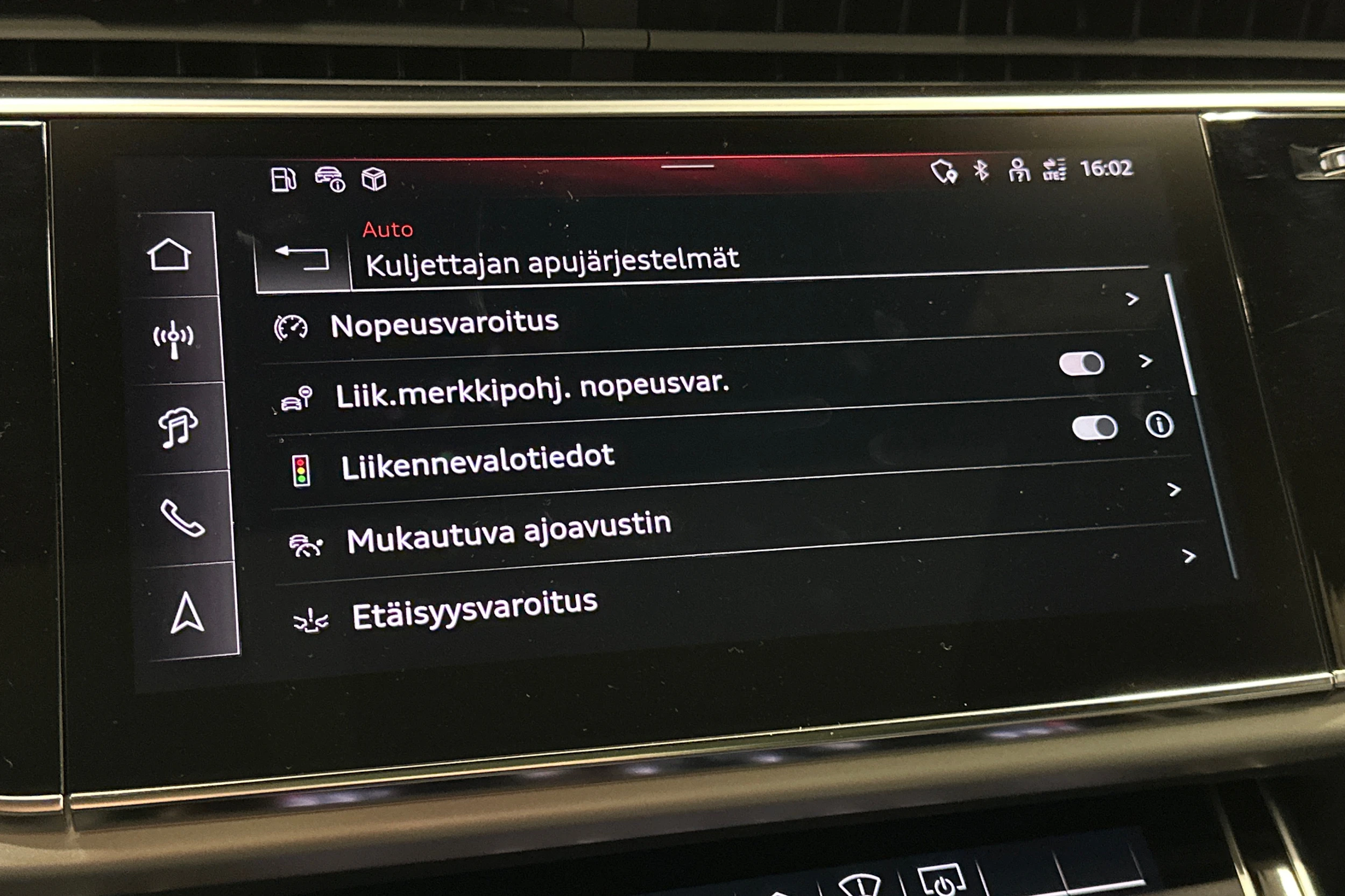 sininen Audi Q7 2025 kuva 29.