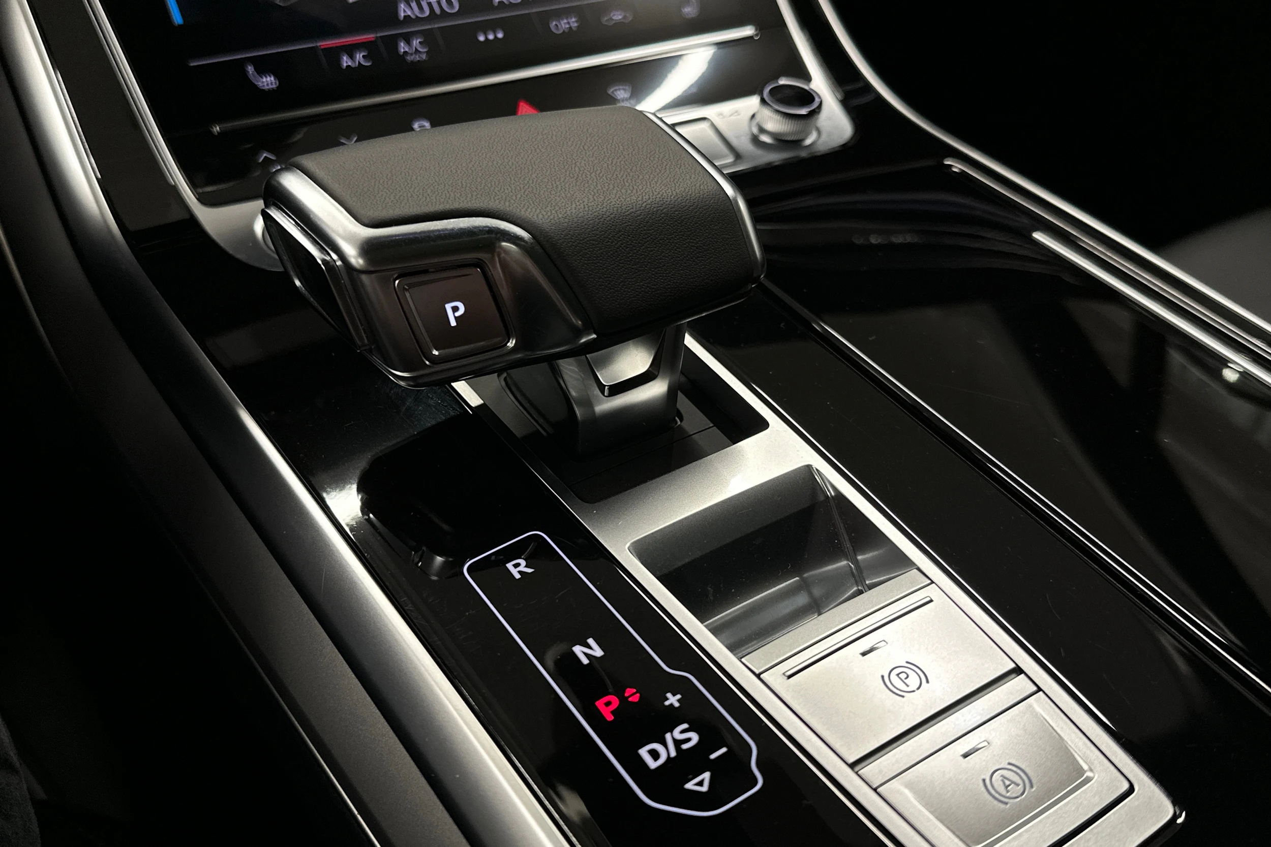 sininen Audi Q7 2025 kuva 34.