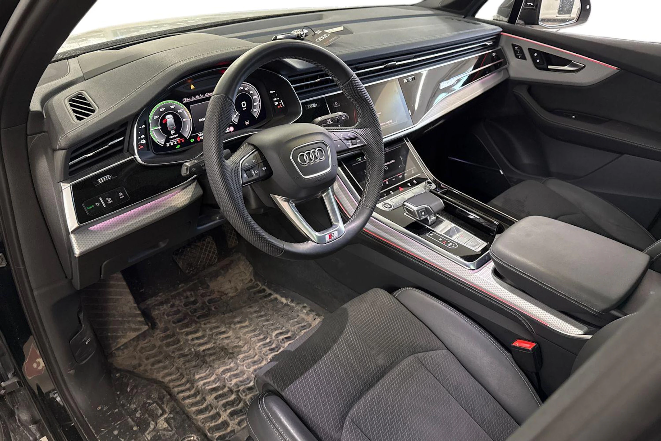 met. musta Audi Q7 2025 kuva 3.