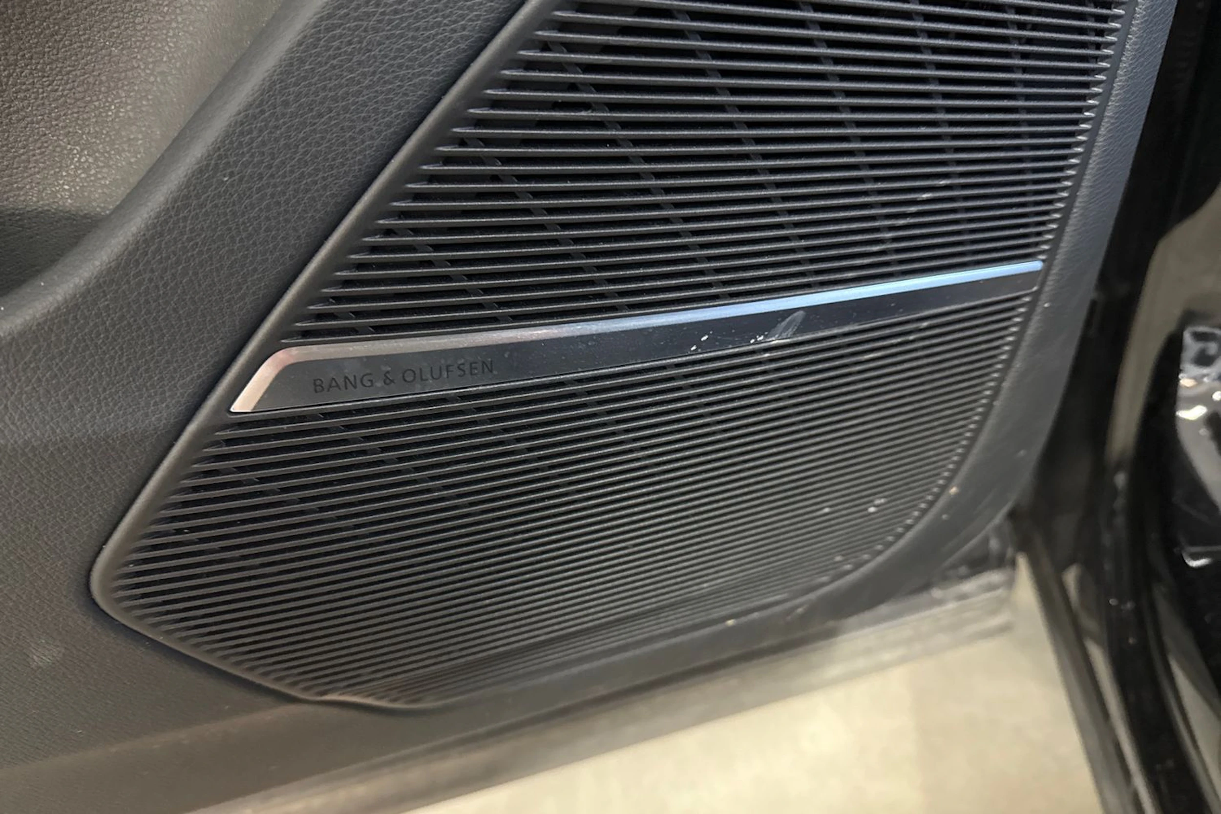 met. musta Audi Q7 2025 kuva 5.