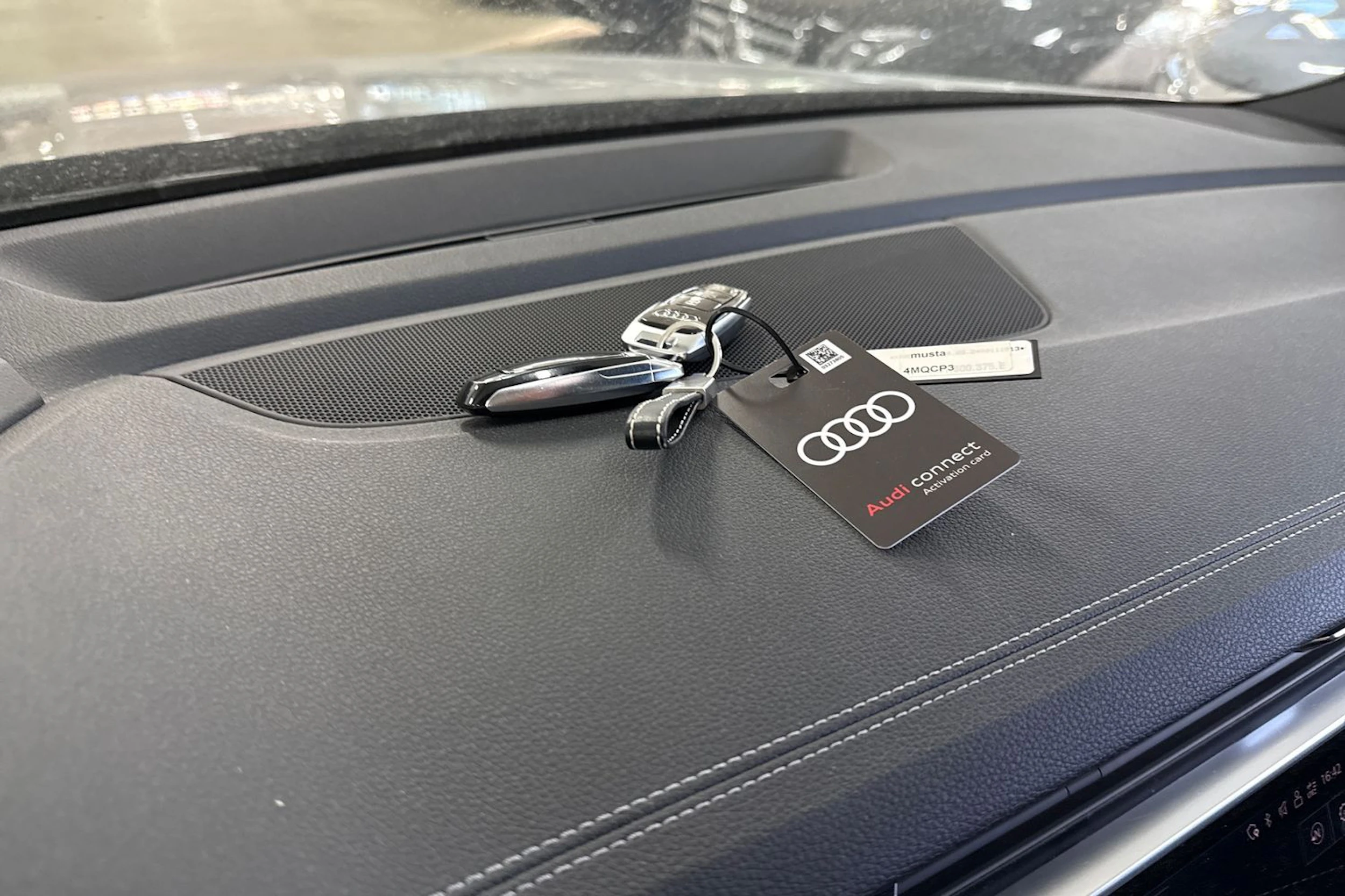 met. musta Audi Q7 2025 kuva 11.