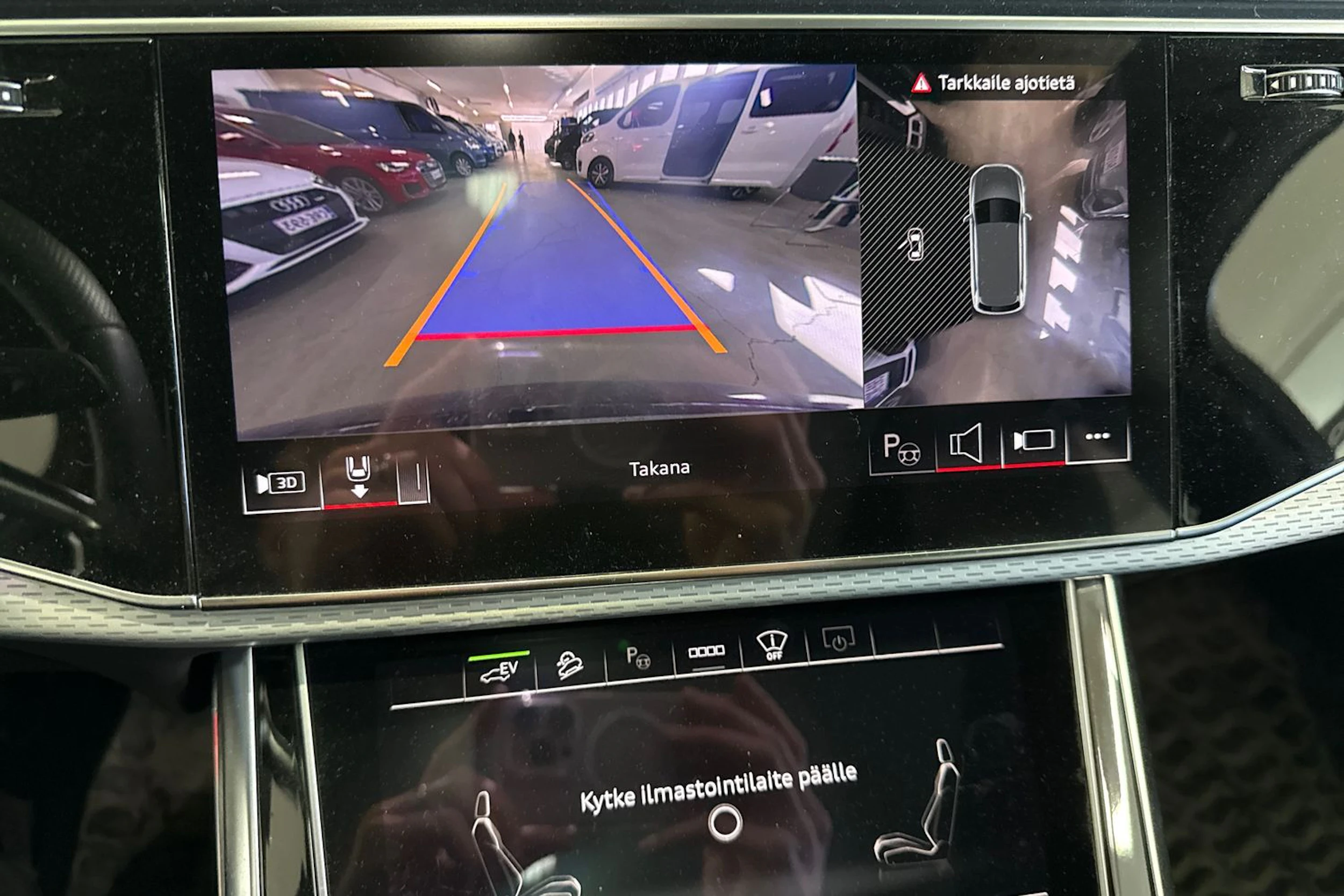 met. musta Audi Q7 2025 kuva 12.