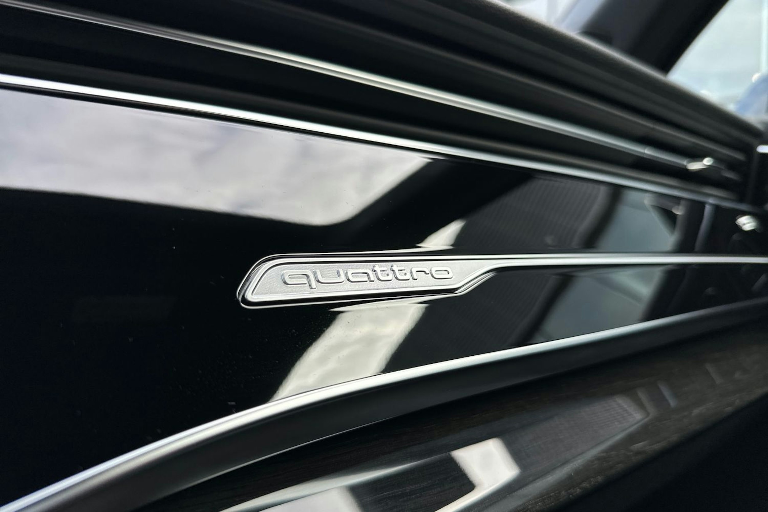 musta Audi Q7 2025 kuva 26.