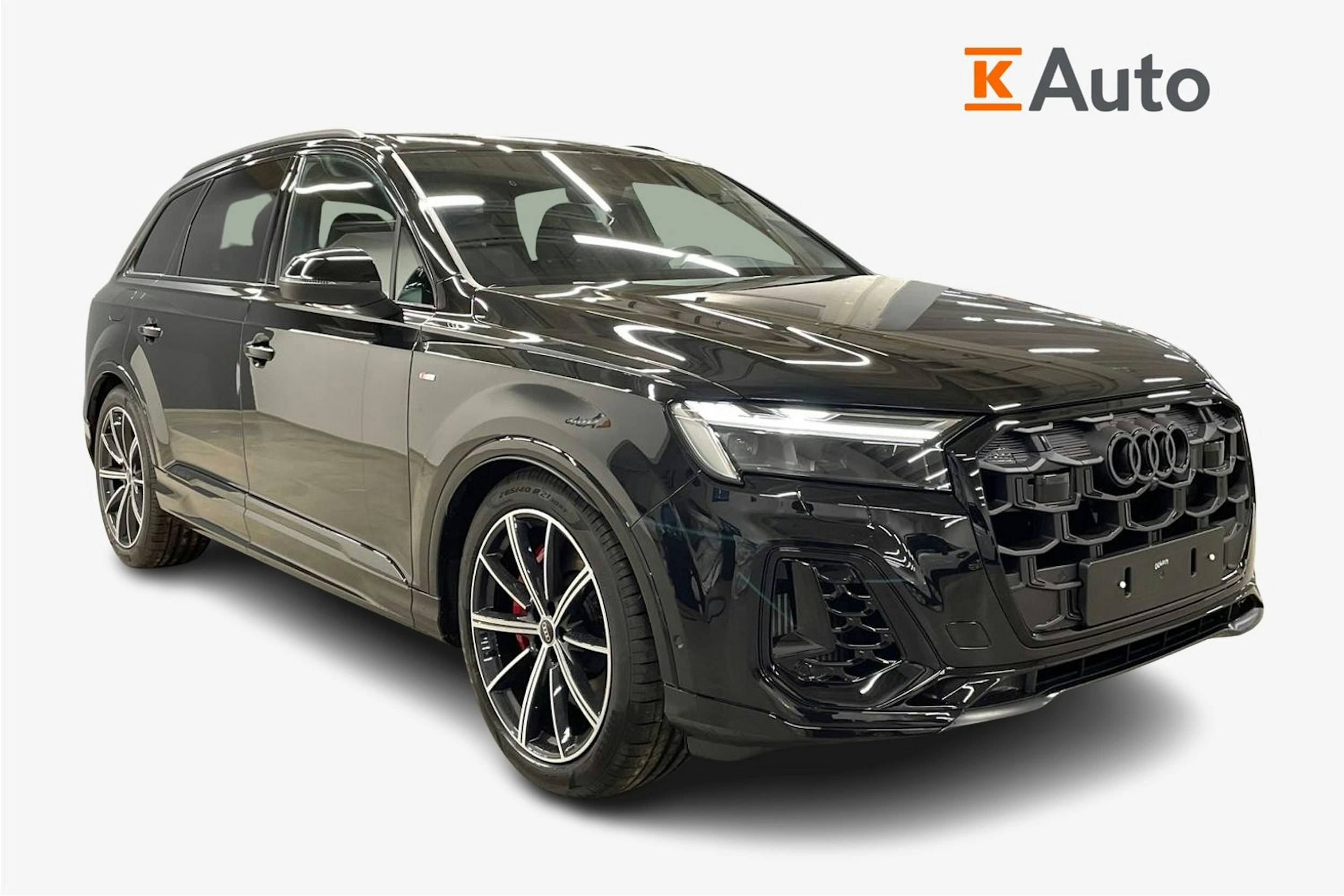 musta Audi Q7 2025 kuva 1.