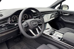 harmaa Audi Q7 2025 kuva 6.