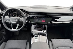 harmaa Audi Q7 2025 kuva 7.