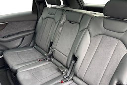 harmaa Audi Q7 2025 kuva 8.