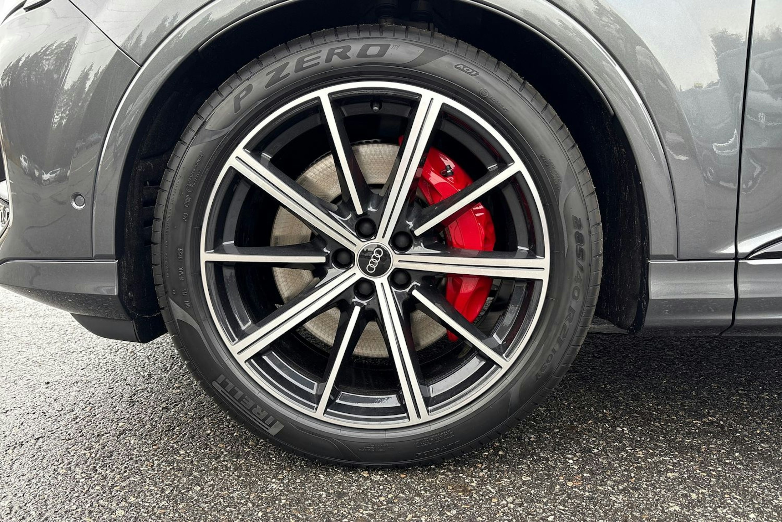 harmaa Audi Q7 2025 kuva 10.