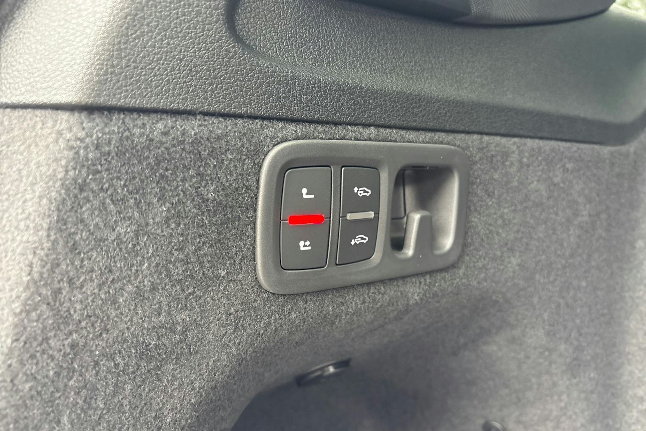 harmaa Audi Q7 2025 kuva 11.