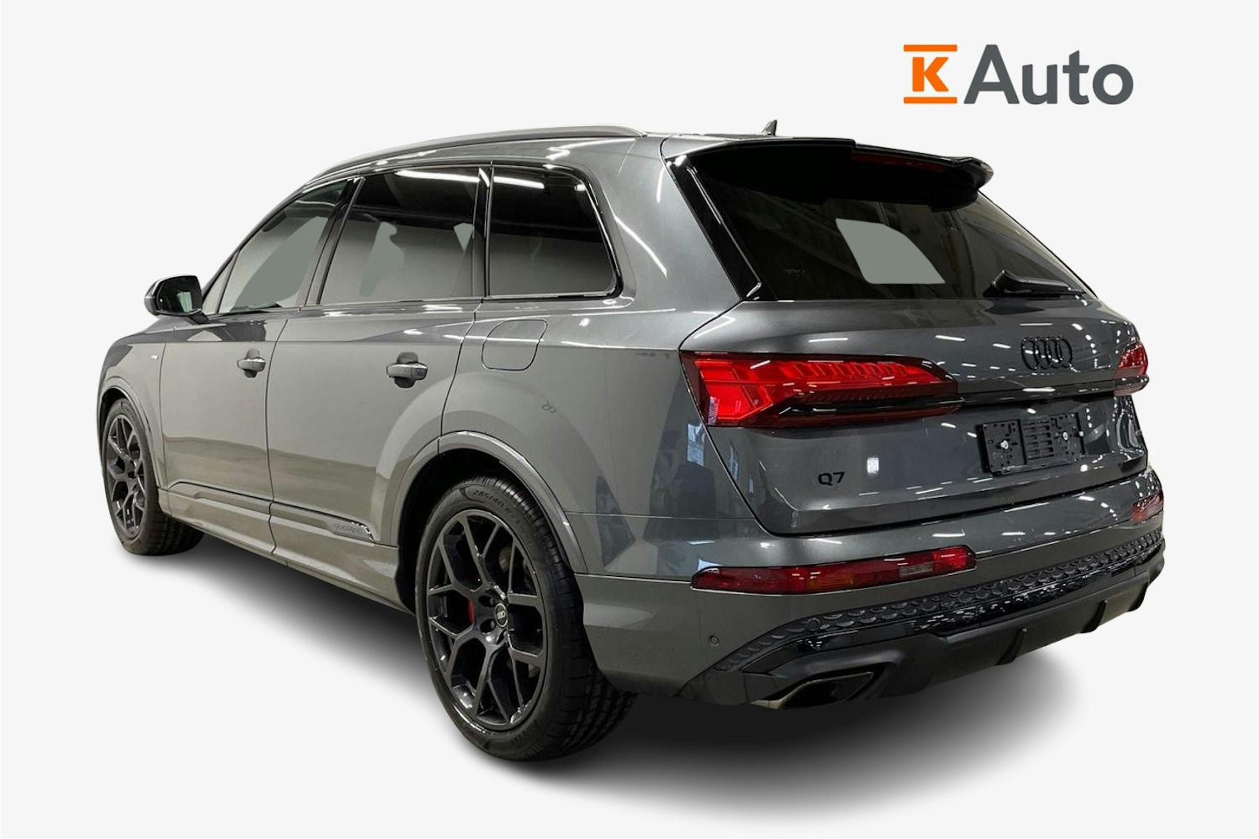 harmaa Audi Q7 2025 kuva 2.