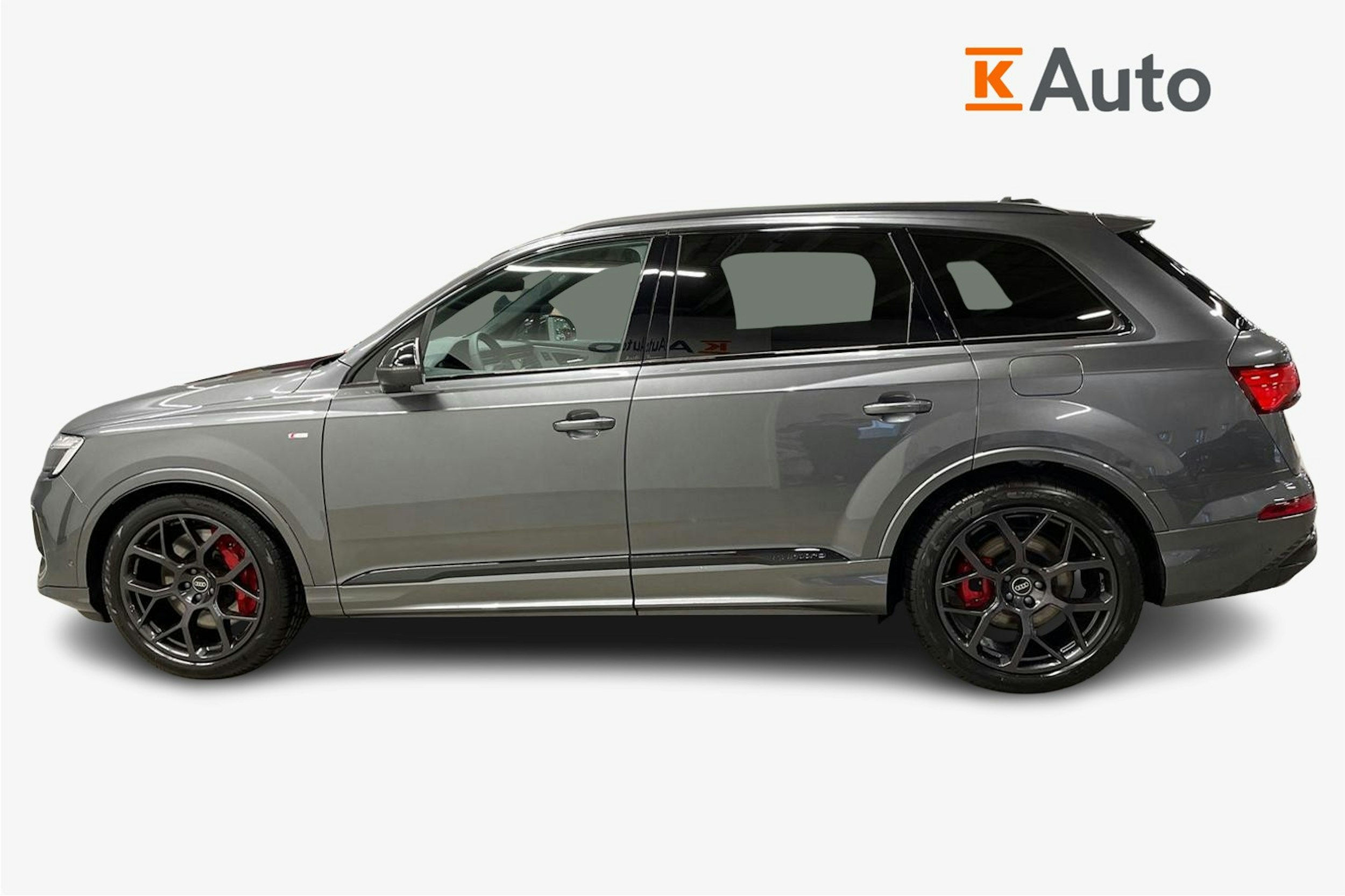 harmaa Audi Q7 2025 kuva 5.