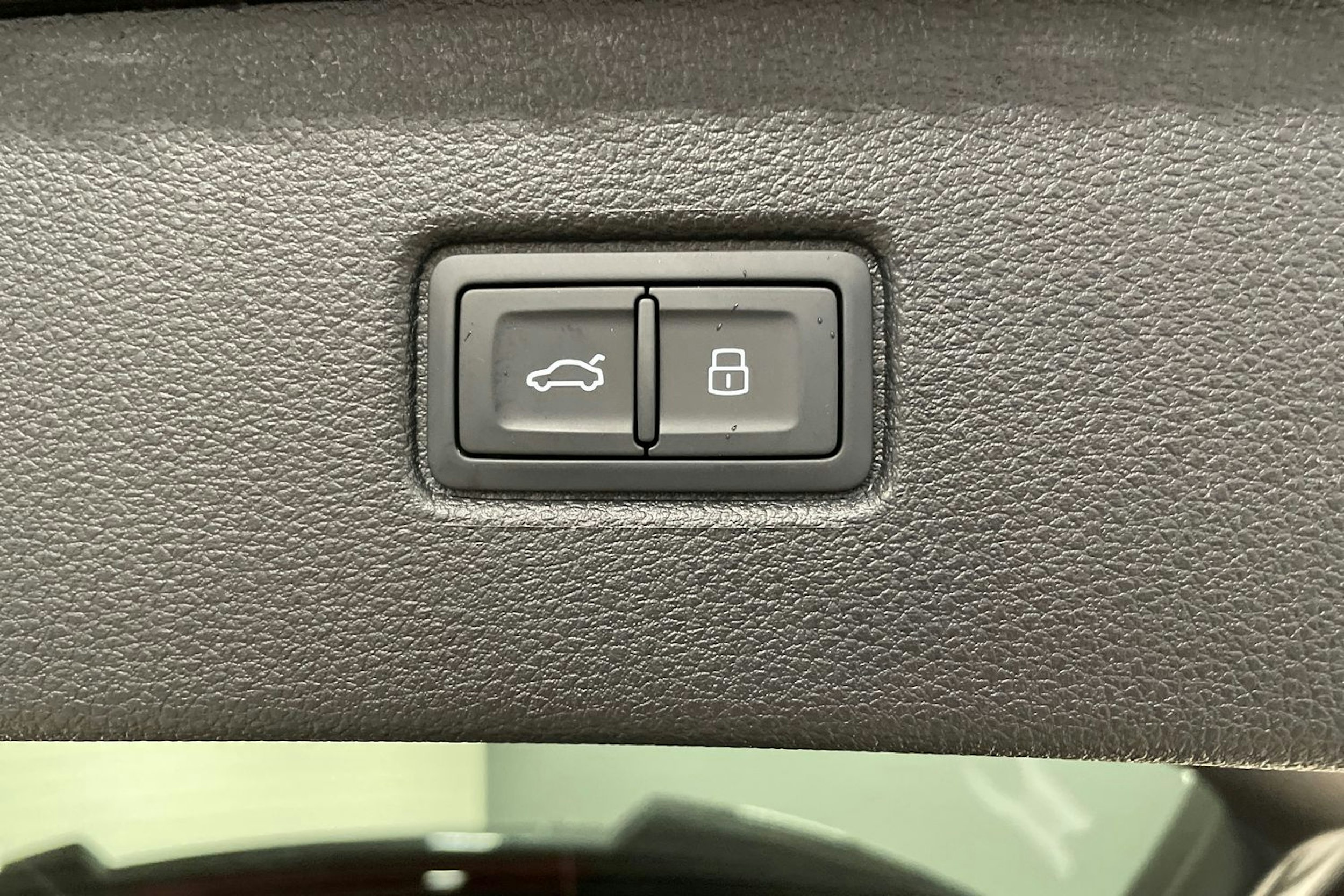 harmaa Audi Q7 2025 kuva 12.