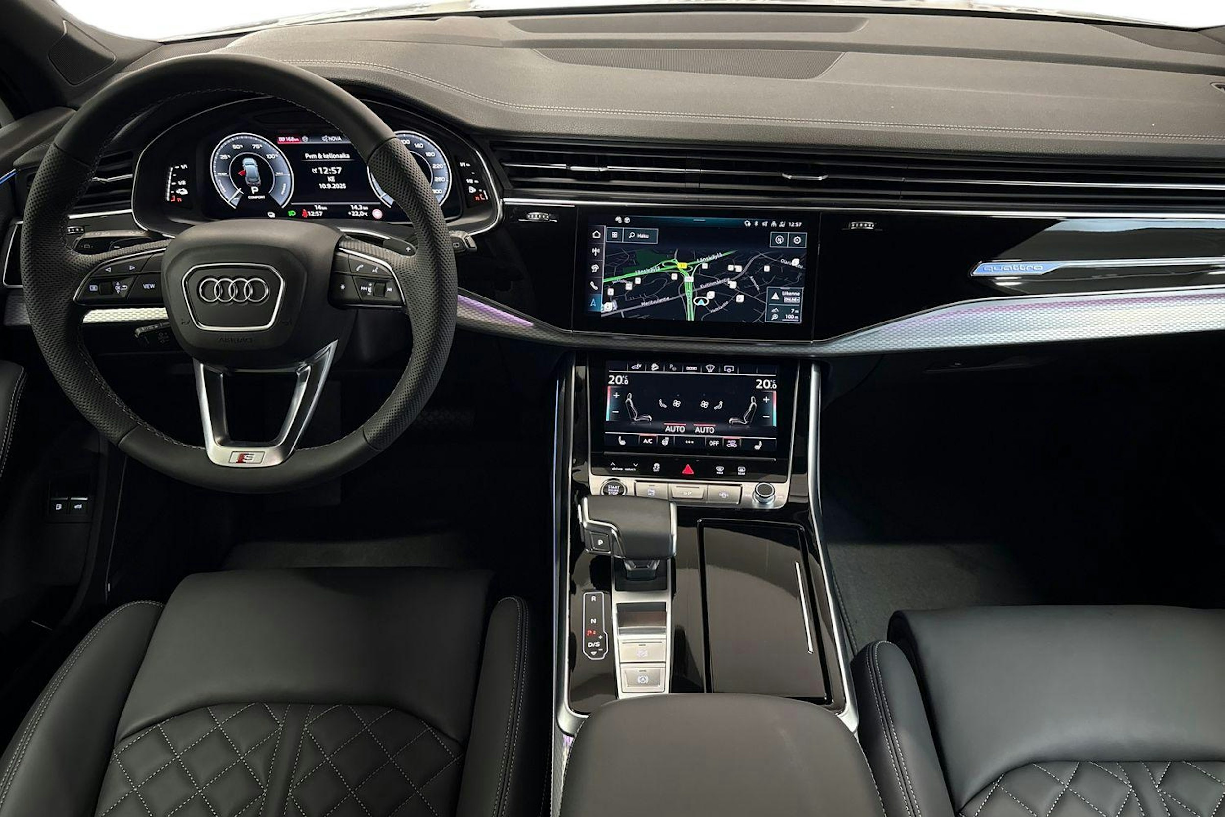 met. harmaa Audi Q7 2025 kuva 7.