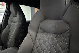 met. harmaa Audi Q7 2025 kuva 14.