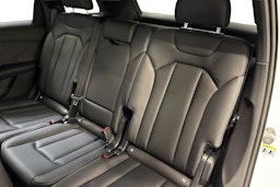 met. valkoinen Audi Q7 2025 kuva 8.