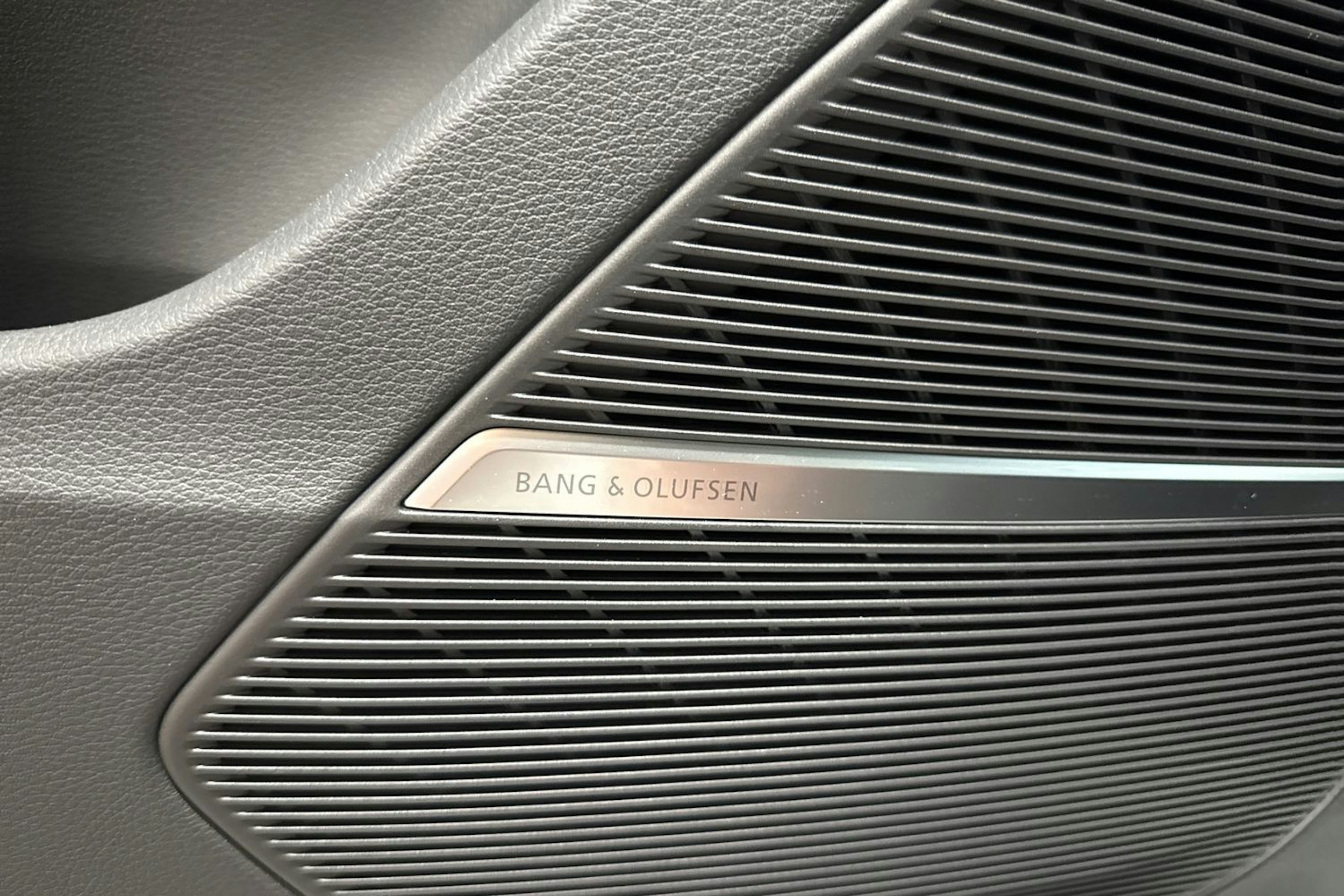 met. valkoinen Audi Q7 2025 kuva 12.