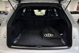 met. valkoinen Audi Q7 2025 kuva 13.