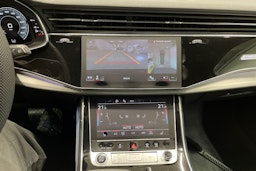 valkoinen Audi Q7 2025 kuva 16.