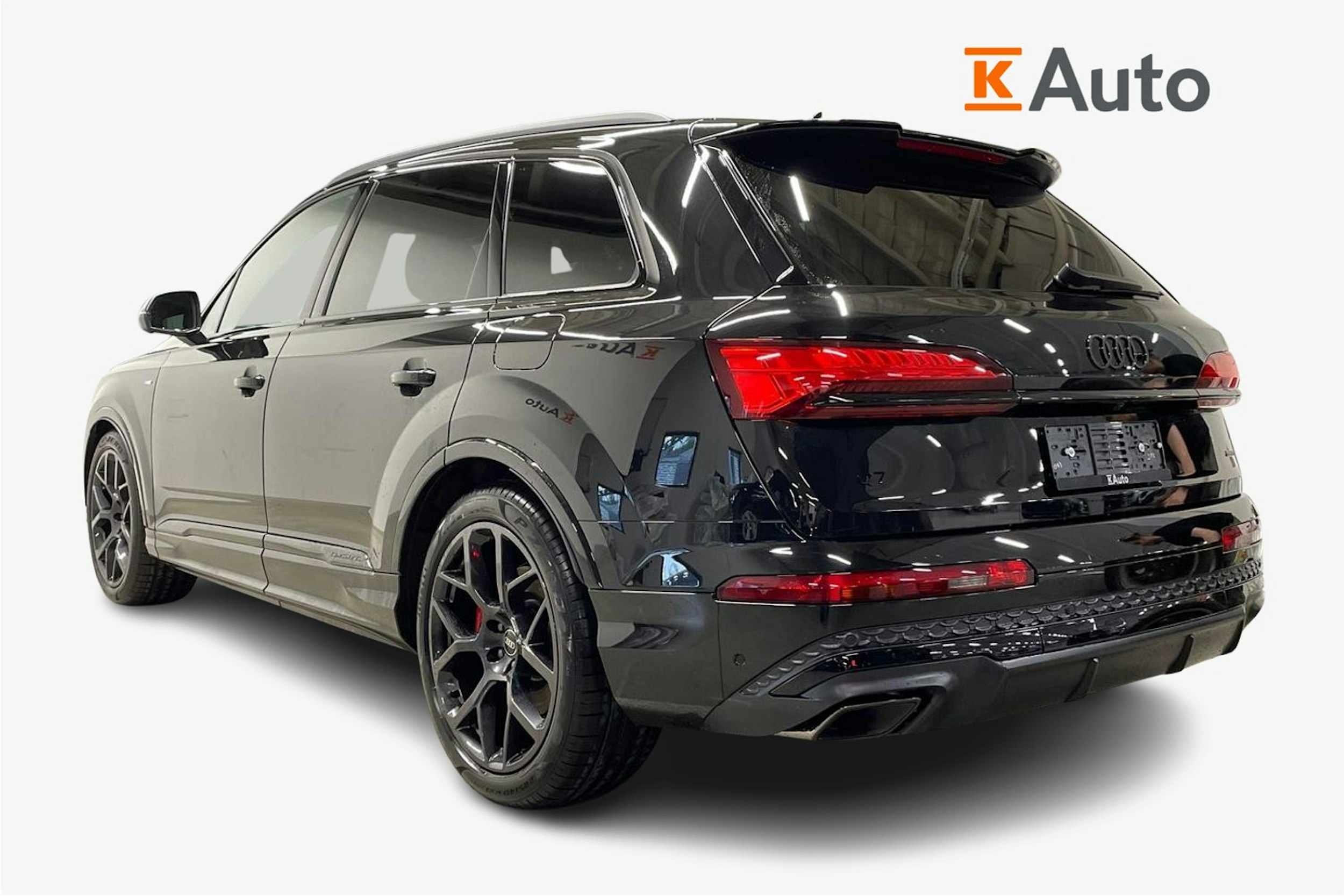 musta Audi Q7 2025 kuva 2.