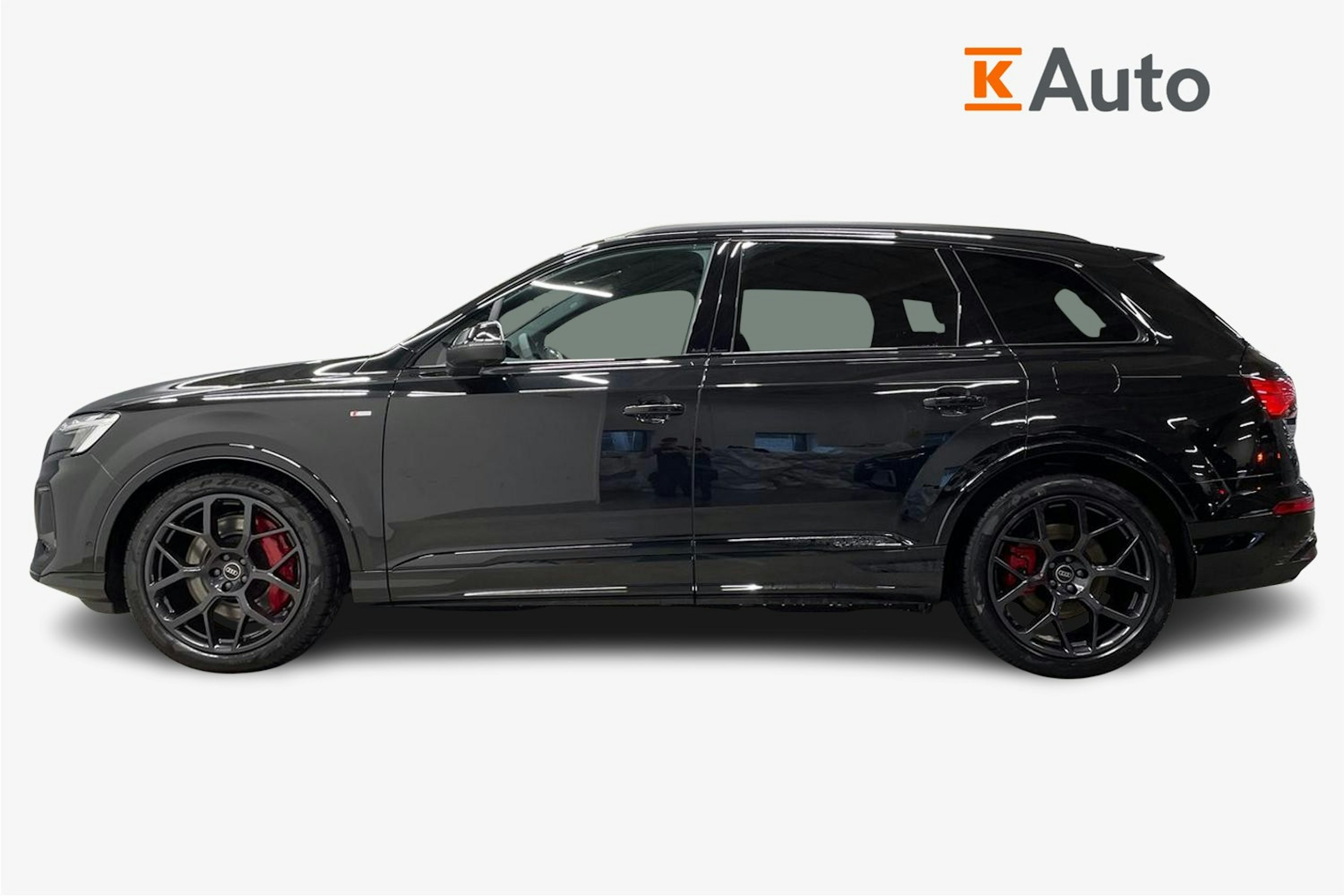 musta Audi Q7 2025 kuva 5.