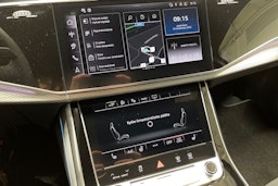 musta Audi Q7 2025 kuva 14.