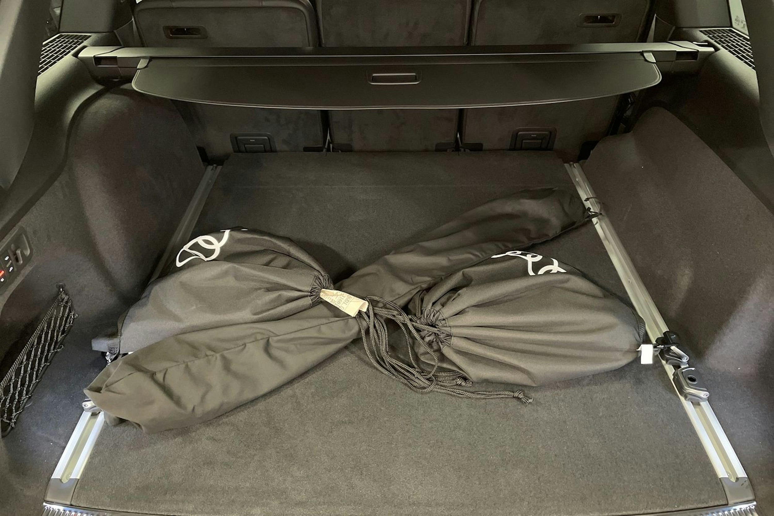 musta Audi Q7 2025 kuva 17.