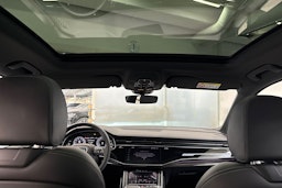 sakhir kulta Audi Q7 2025 kuva 11.