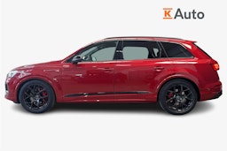 punainen Audi Q7 2025 kuva 24.