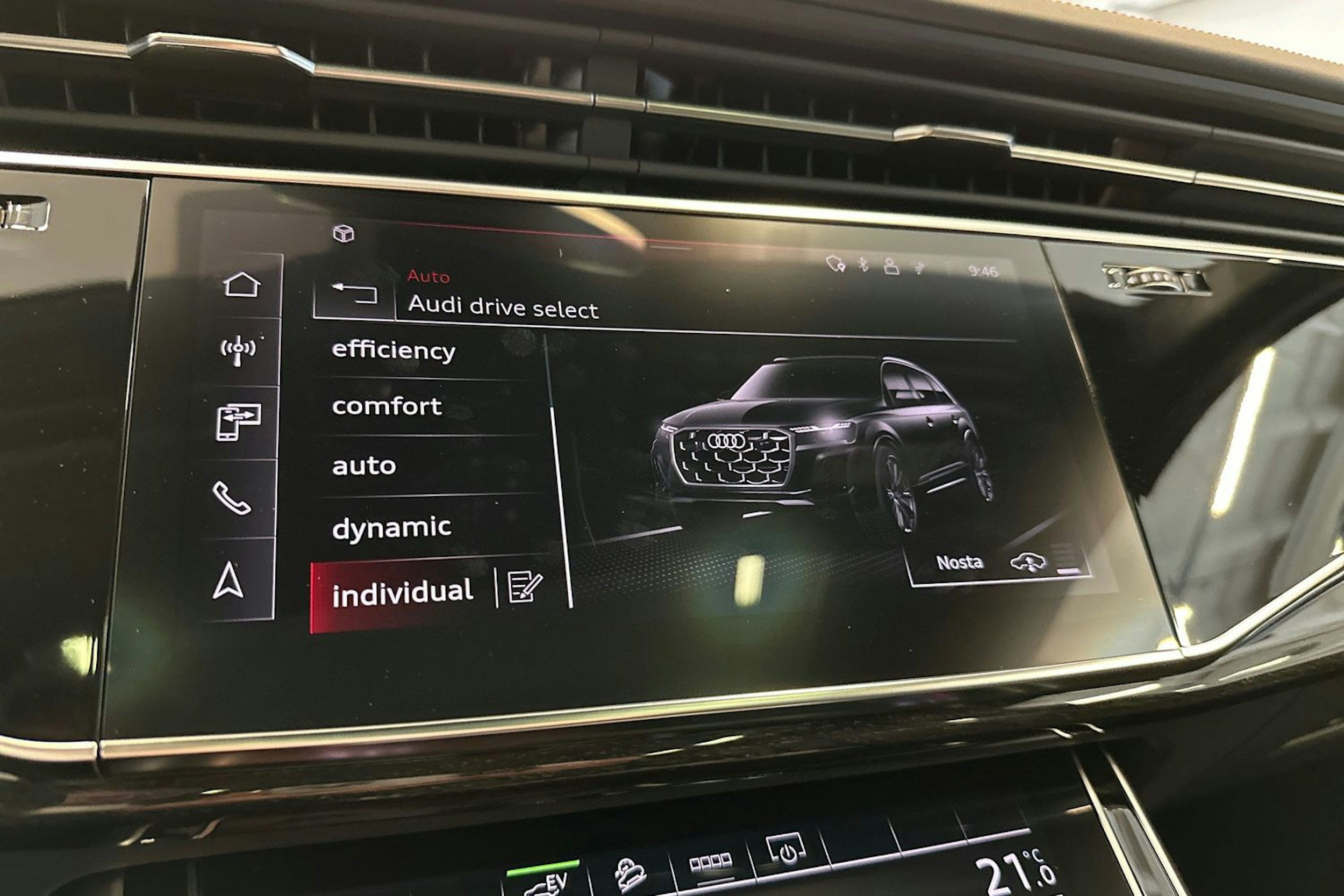 met. sininen Audi Q7 2025 kuva 20.