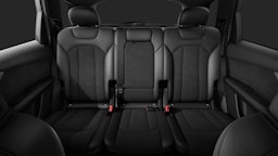 punainen Audi Q7 2025 kuva 9.