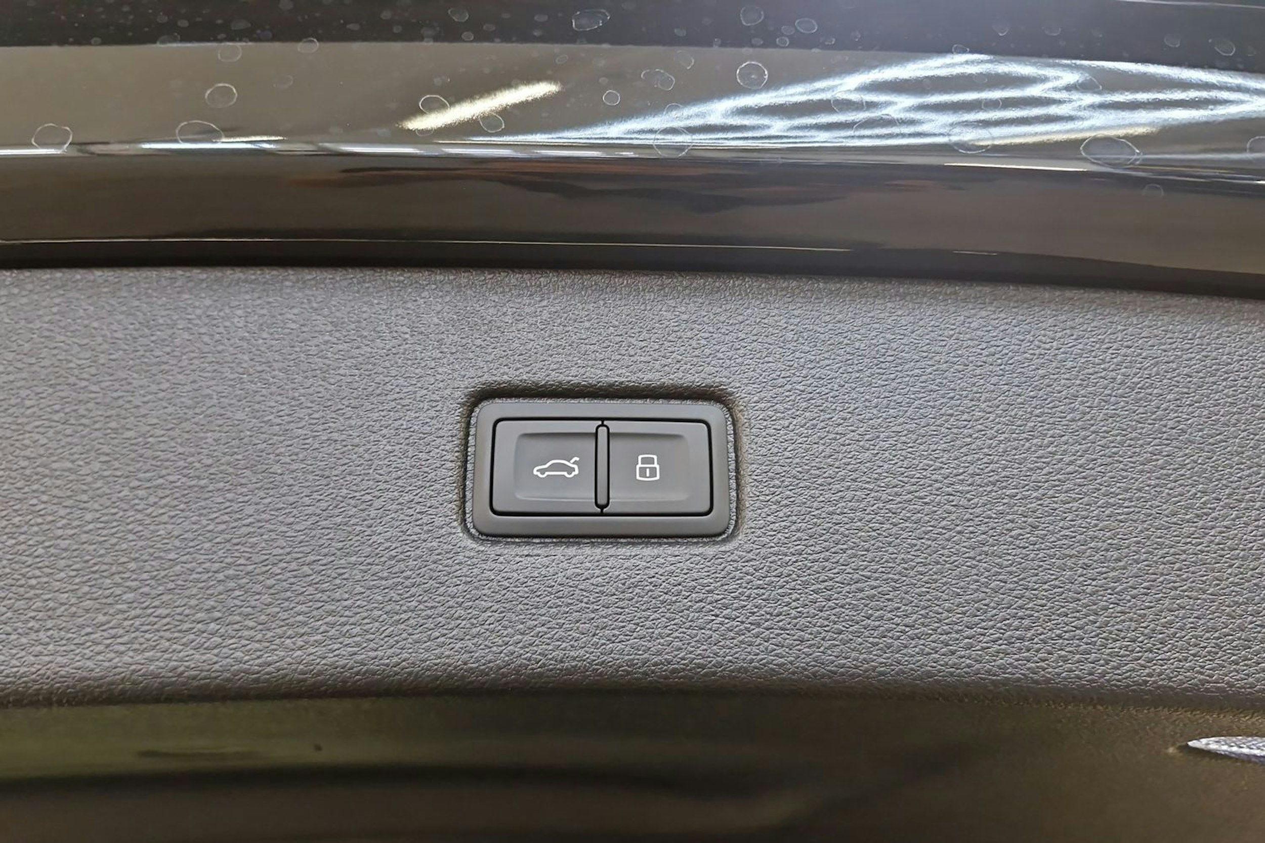 mythos musta Audi Q7 2025 kuva 12.