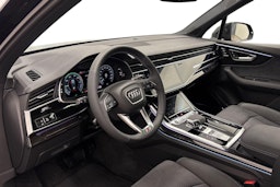 met. musta Audi Q7 2025 kuva 6.
