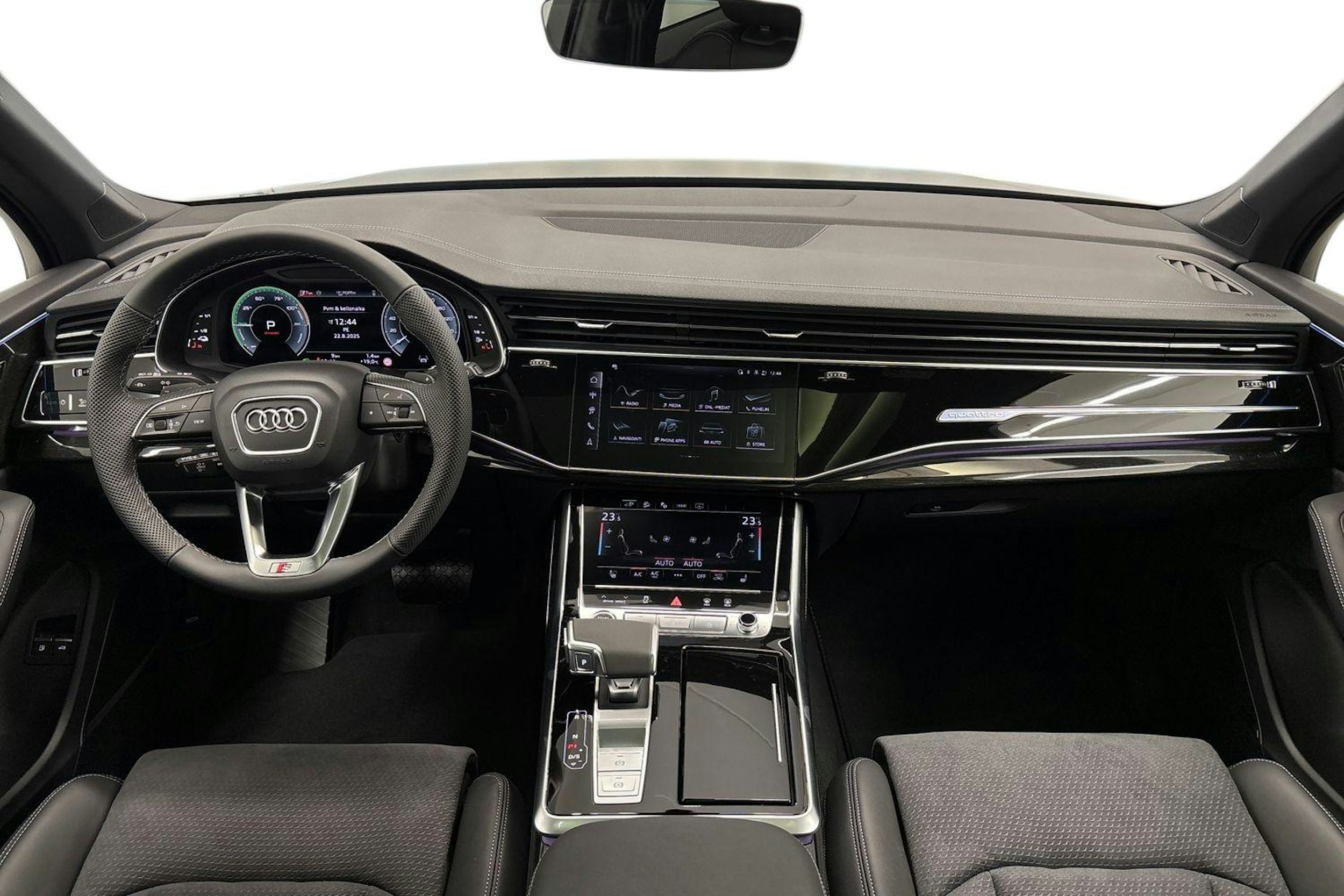 met. musta Audi Q7 2025 kuva 7.