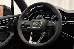 met. musta Audi Q7 2025 kuva 14.