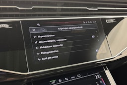 met. musta Audi Q7 2025 kuva 19.