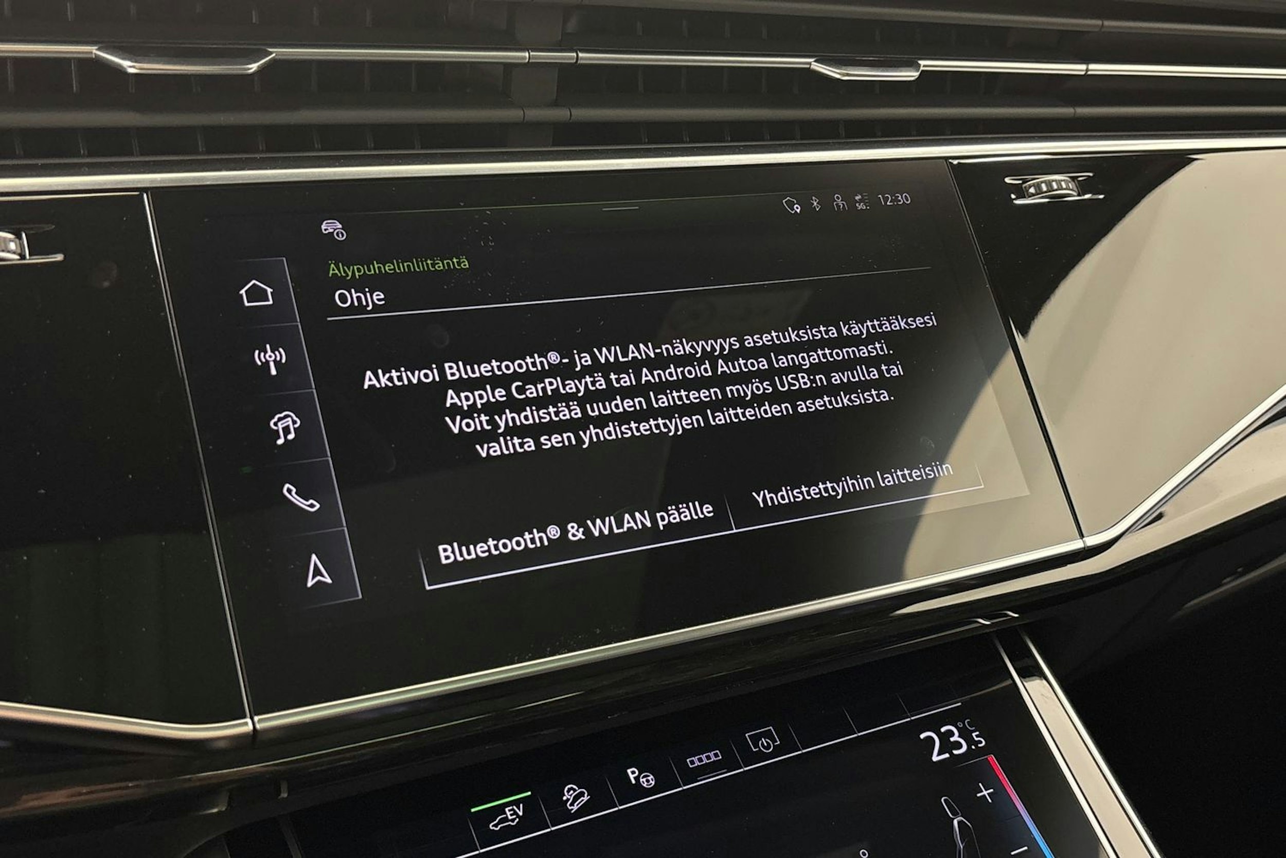met. musta Audi Q7 2025 kuva 22.