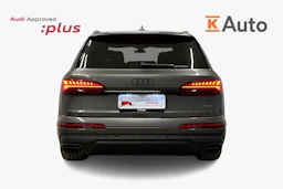 harmaa Audi Q7 2026 kuva 3.