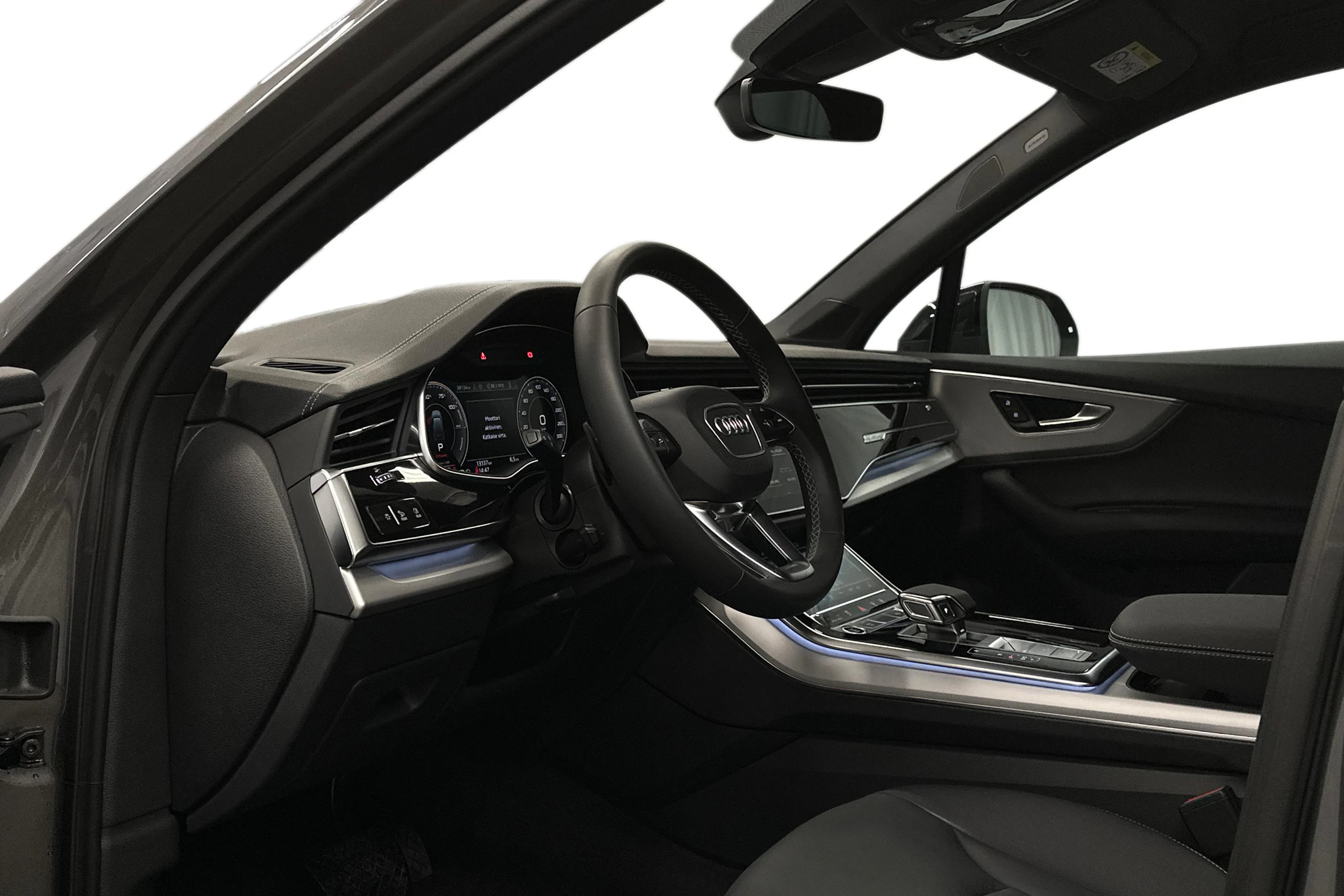 harmaa Audi Q7 2026 kuva 6.
