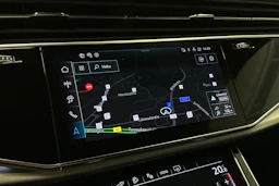 harmaa Audi Q7 2026 kuva 14.