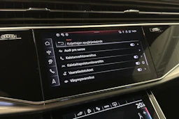 harmaa Audi Q7 2026 kuva 21.
