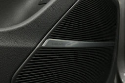 harmaa Audi Q7 2026 kuva 26.